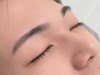 メンズ アイブロウ まつ毛/眉毛サロン Miri山下のマツエク・マツパデザイン