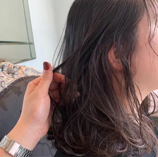 ミディアム SAKINO. ベージュカラーのヘアスタイル