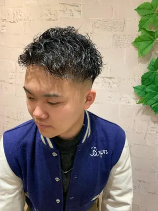 パーマ ヘアアレンジ メンズ 韓国風🇰🇷うる艶 レイヤー/海青🫧のヘアスタイル