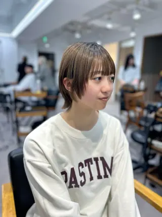 ミディアム カラー パーマ ヘアアレンジ メンズ キッズ レイヤーカット 🌿透け感カラーのヘアスタイル