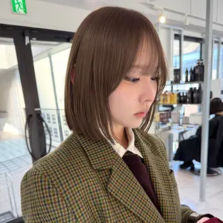 ミディアム カラー TATSUブリーチ/ ミルクティーベージュのヘアスタイル