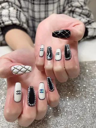 ネイル ガレンドウ 白澤 愛子のネイルデザイン