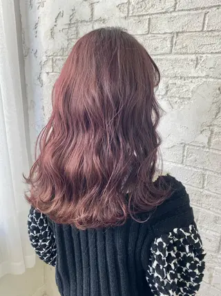 ロング カラー オリーブ/アッシュ やわらか透明感カラーのヘアスタイル