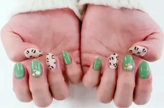カラー ネイル Q Free nailsのネイルデザイン