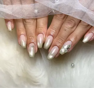 ネイル nail salon fee所属・Ayaka salon feeのネイルデザイン