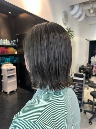 ミディアム ya giのヘアスタイル