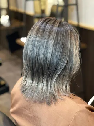 ミディアム カラー Afinar　 tomoのヘアスタイル