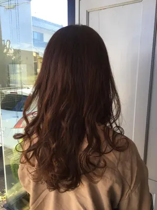 ロング カラー ツキダテ ユイのヘアスタイル