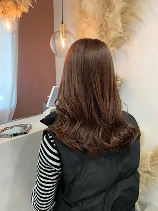 セミロング カラー yuumi 👱🏻‍♀️のヘアスタイル
