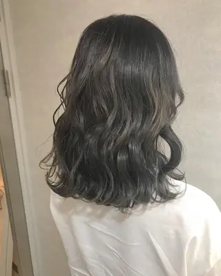 セミロング 🧡色落ちまで2度綺 麗なカラー🧡ヨシキのヘアスタイル