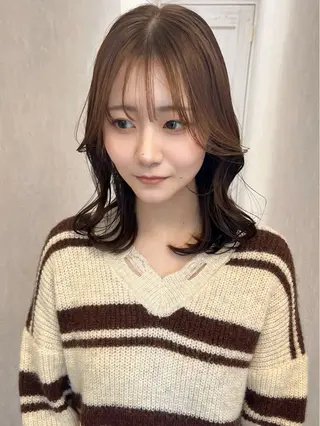 ミディアム 岩瀬 翔太のヘアスタイル