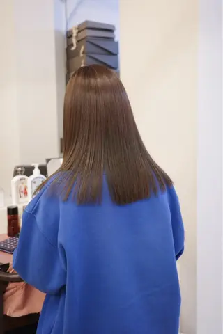 セミロング カラー ミタニ ナギサのヘアスタイル