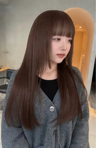 ロング 淡いハイトーンカラー レイヤーカットゆうかのヘアスタイル