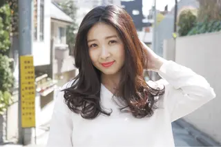 ミディアム パーマ 柳澤 興輝のヘアスタイル