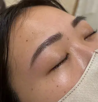 アイブロウ en_ Nanamiのマツエク・マツパデザイン