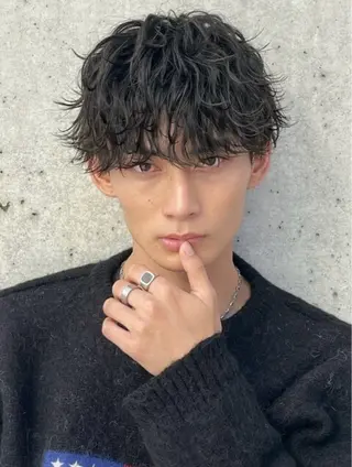 パーマ メンズ 蠣﨑 俊吏のヘアスタイル