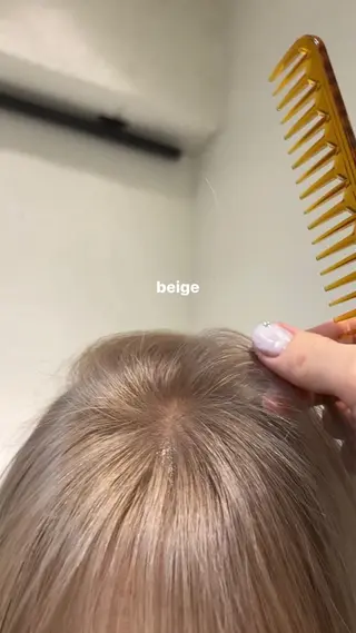 ショート 盛れる透明感カラー・ momokaのヘアスタイル