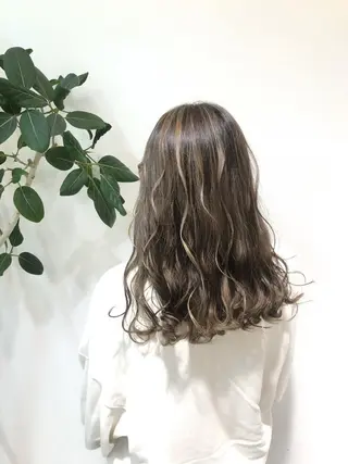 セミロング カラー collet矢島/ ブリーチ/レイヤーのヘアスタイル