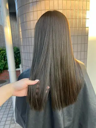 ロング piilo／ 岩花梨乃のヘアスタイル