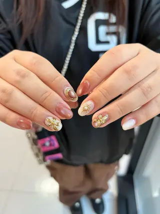 ミディアム Clala Ayumiのネイルデザイン