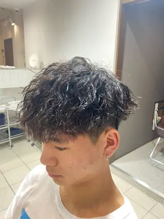 ショート パーマ 塩崎 絢世のヘアスタイル