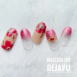 ネイル Nail salon Dejavu 🌿のネイルデザイン