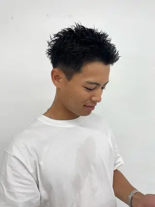 メンズ スパイキーパーマ 柏NO1 藤本葉のヘアスタイル