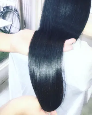 ロング カラー AnFye cinq milleのヘアスタイル