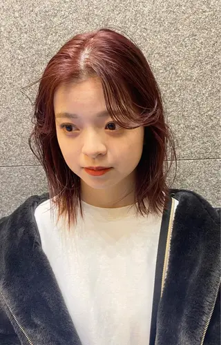 ミディアム デザインカラー/ボブ ブリーチカラー/ユリのヘアスタイル