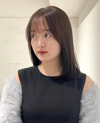 ミディアム 峯田 優花のヘアスタイル