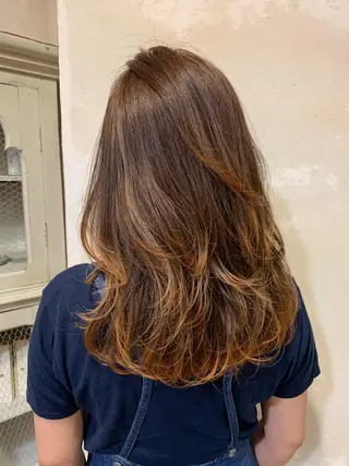 ロング カラー 井上 日菜乃のヘアスタイル