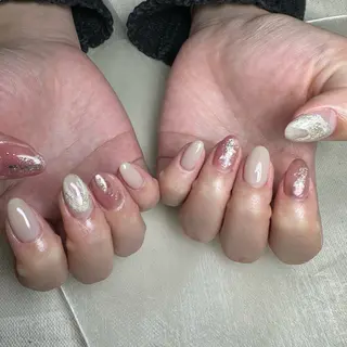 ネイル 里見 麗のネイルデザイン