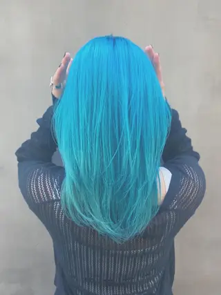 ロング カラー センターパート/ 暖色カラーayuのヘアスタイル