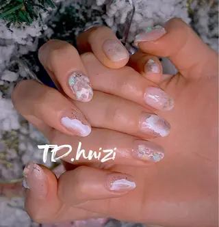 ミディアム めぐみのネイルサロン スタッフ練習のネイルデザイン