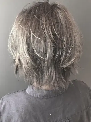 ショート カラー BOX mico.のヘアスタイル