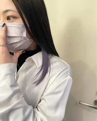 セミロング カラー オカモト ミユウのヘアスタイル