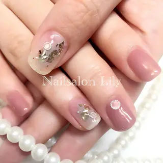ネイル Lily*nail 🌻Mii🌻のネイルデザイン