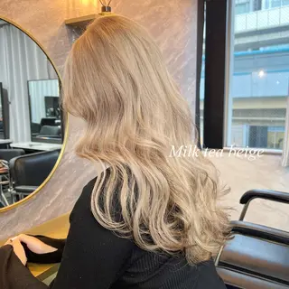 ロング カラー シールエクステ特化 ハイトーン、NANAのヘアスタイル