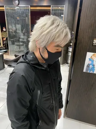 カラー メンズ ホワイト系はお任せ /ブリーチ/店長岩崎のヘアスタイル