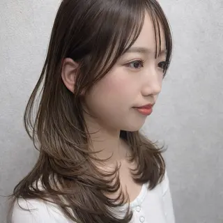 ロング maya レイヤーカットのヘアスタイル
