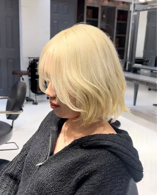 ミディアム カラー 👑ホワイトカラー ブロンド特化👑映人のヘアスタイル