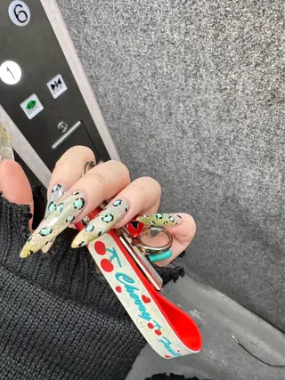 ネイル Eveネイル チップスカルプ専門店のネイルデザイン