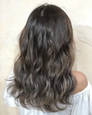 セミロング カラー 海外レイヤー/ 梅田美容室のヘアスタイル