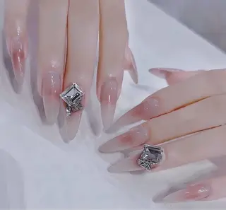 ネイル AKIKO ネイルサロンのネイルデザイン