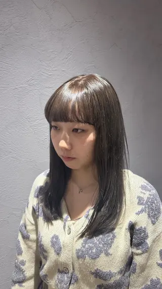 カラー 鈴木 雅捺のヘアスタイル