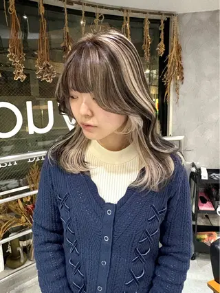 セミロング カラー すぎもと さき⚡️ レイヤー･*パーマのヘアスタイル