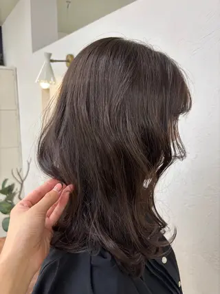 カラー 佐々木 遥菜のヘアスタイル