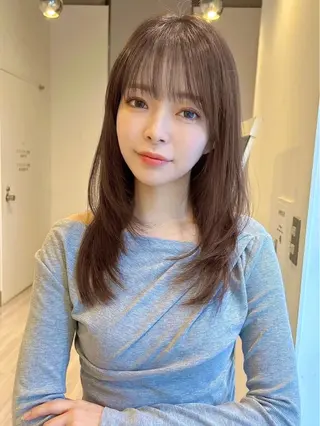 ミディアム カラー ヘアアレンジ ボブ/透明感ベージュ 🫧クルミ🌟のヘアスタイル