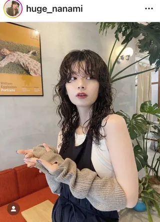 ロング パーマ 菊川 愛莉のヘアスタイル