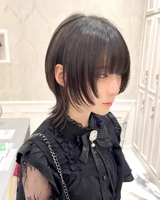 ショート 大阪ウルフカット 🐺デザインカラーのヘアスタイル
